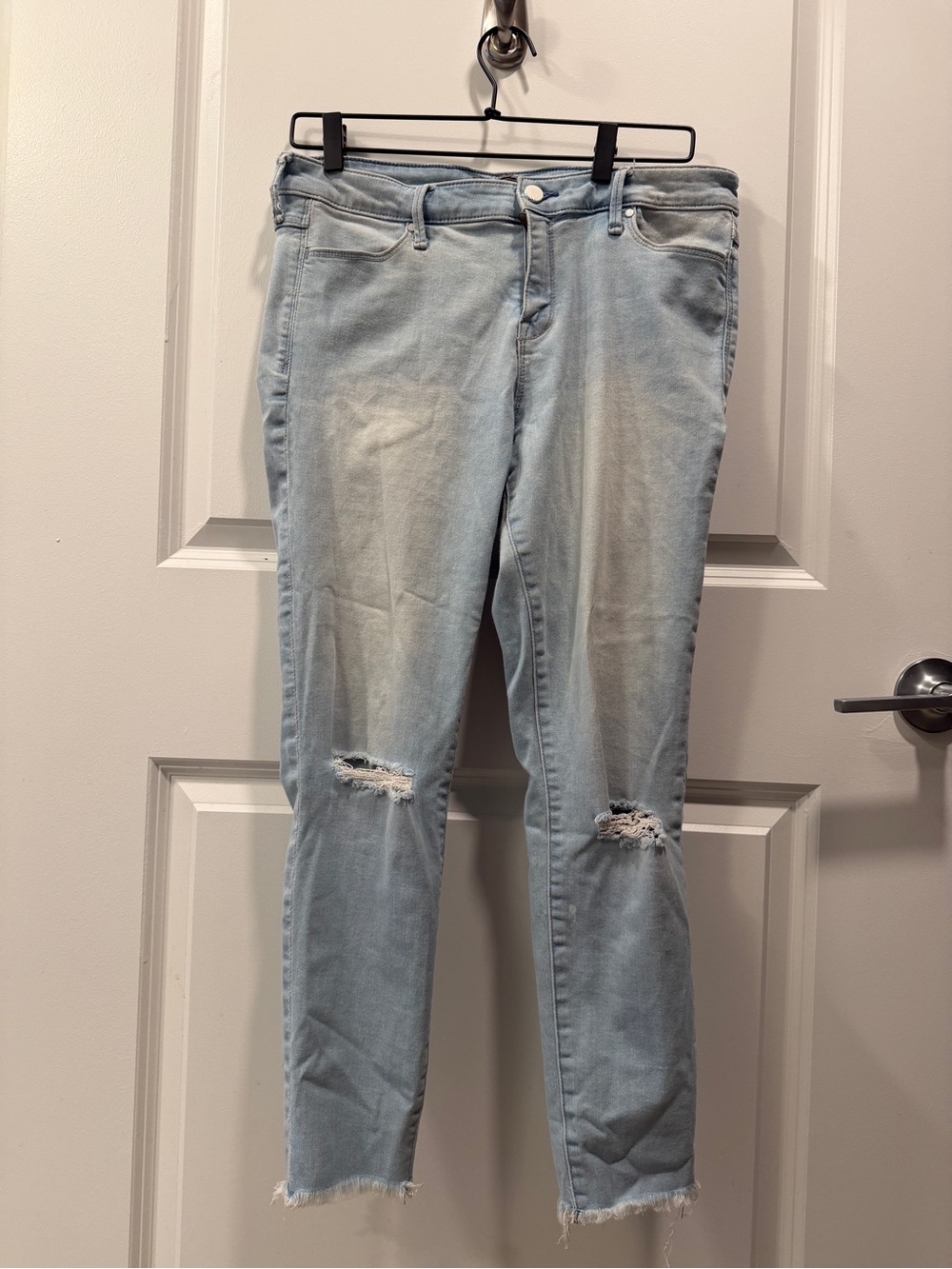 Abercrombie & Fitch Light Blue Cropped Distressed Jeans